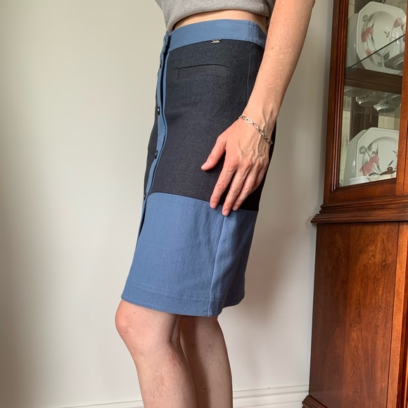 NWOT-Women’s, St. John, cotton skirt, blue, size small - Picture 4 of 14